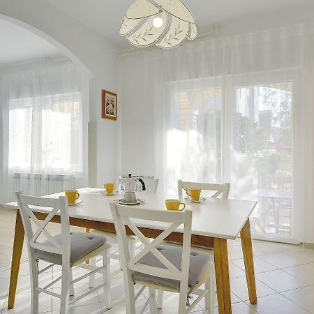 Apartment Ljuba พูลา ภายนอก รูปภาพ
