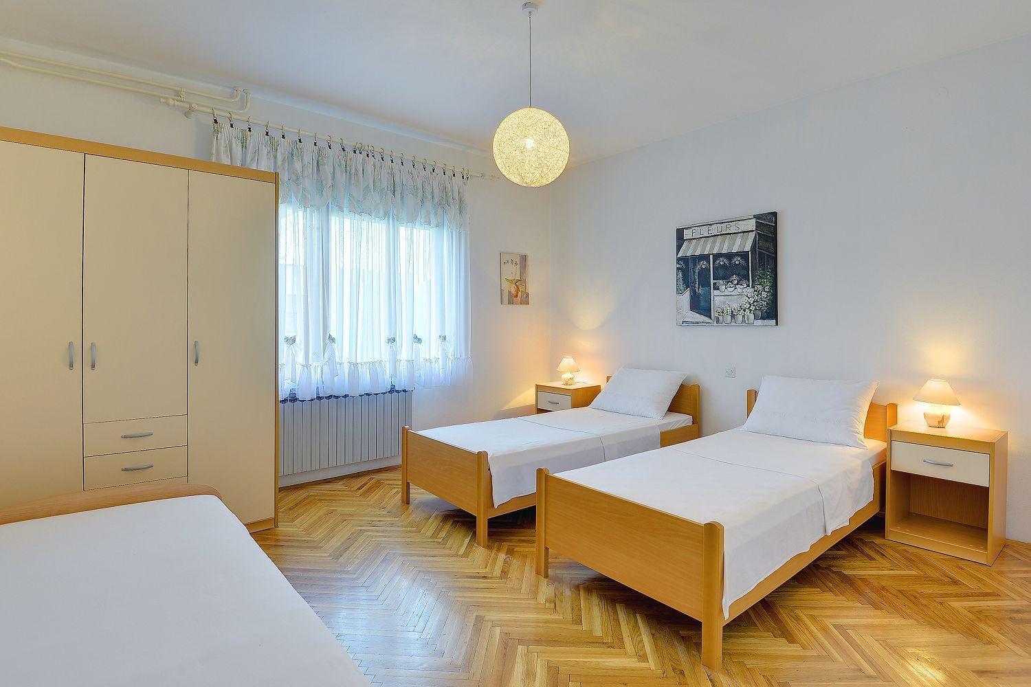 Apartment Ljuba พูลา ภายนอก รูปภาพ